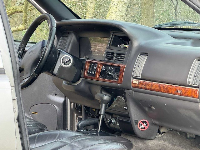 Jeep - grand cherokee - 5.2i ltd - bedrijfswagen - 40-bb-pg - afbeelding 3 van  34