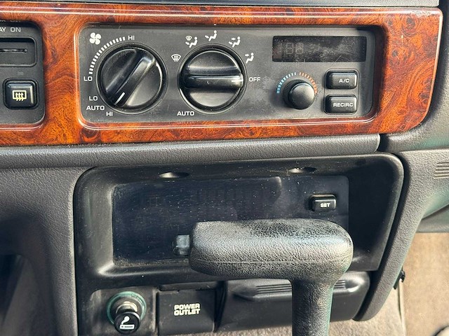 Jeep - grand cherokee - 5.2i ltd - bedrijfswagen - 40-bb-pg - afbeelding 14 van  34