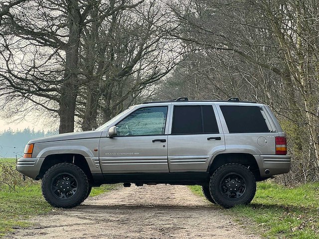 Jeep - grand cherokee - 5.2i ltd - bedrijfswagen - 40-bb-pg - afbeelding 12 van  34