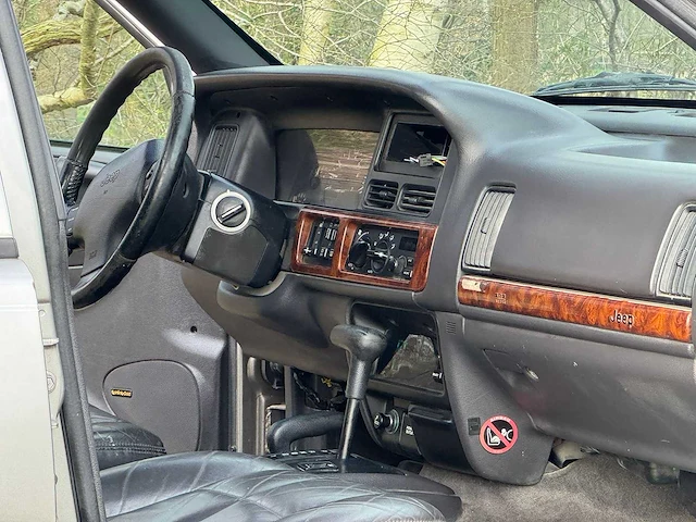 Jeep - grand cherokee - 5.2i ltd - bedrijfswagen - 40-bb-pg - afbeelding 3 van  34