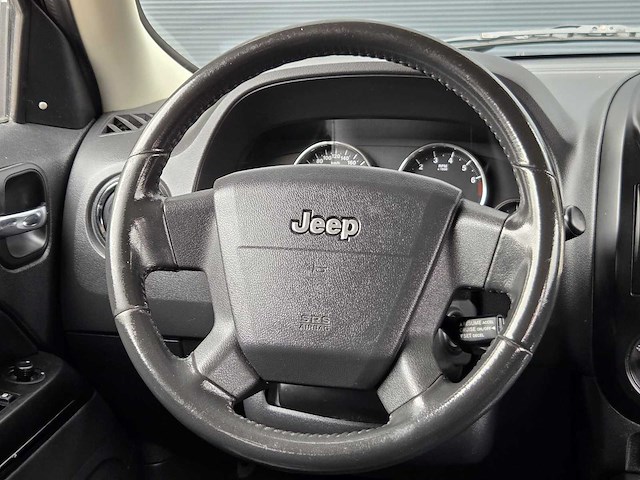 Jeep - patriot - 2.4 ltd liberty - 2009 - personenauto - 44-rgl-3 - afbeelding 6 van  16