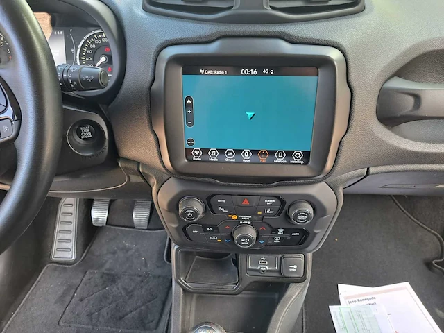 Jeep - renegade - 1.0t 80thanniversary - 2021 - kxj-70-j - personenauto - afbeelding 11 van  13