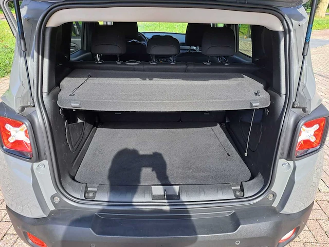 Jeep - renegade - 1.0t 80thanniversary - 2021 - kxj-70-j - personenauto - afbeelding 4 van  13