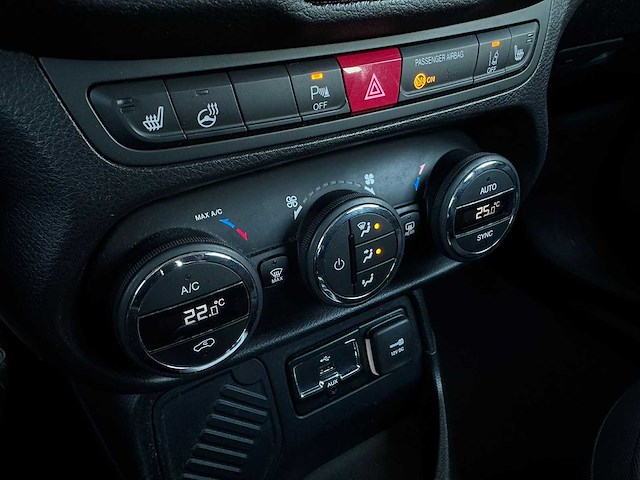 Jeep - renegade - 1.4 m.air limited - car - 2015|j-582-jl|iaw - afbeelding 16 van  31