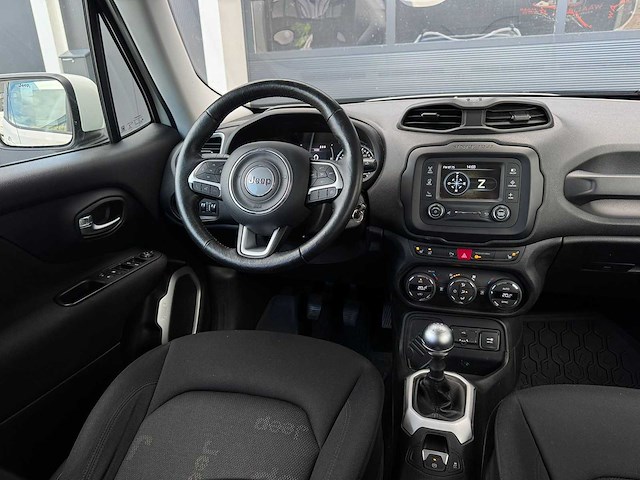 Jeep - renegade - 1.6 e-torq sport - car - 2015|hg-912-b|iaw - afbeelding 3 van  32