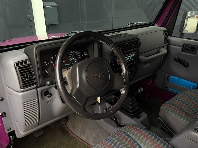 Jeep - wrangler - 2.5i softtop - p-801-jb - 1997 iaw - afbeelding 9 van  15