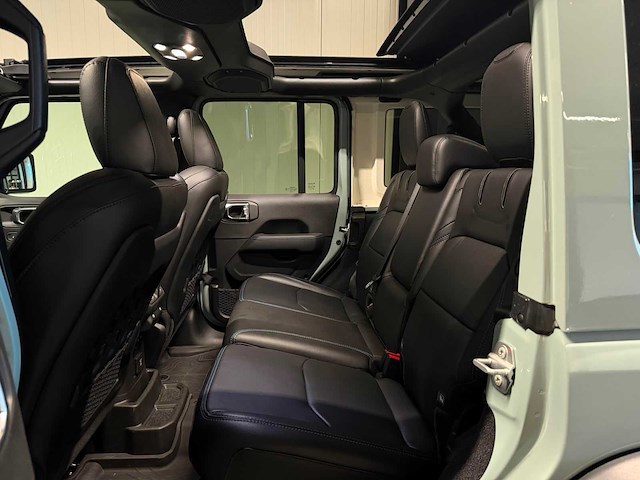 Jeep - wrangler unlimited - 4xe 380 sahara - hpz-72-z - 2024 iaw - afbeelding 5 van  12