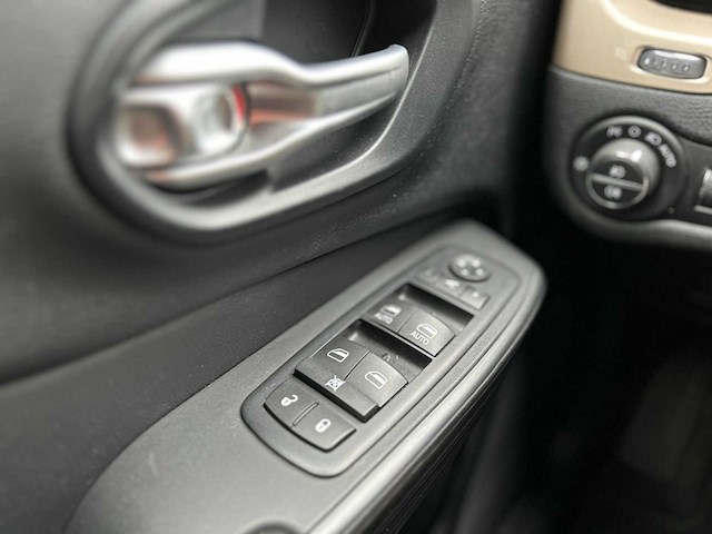 Jeep cherokee 2.0 longtitude; rd-144-v - afbeelding 21 van  29