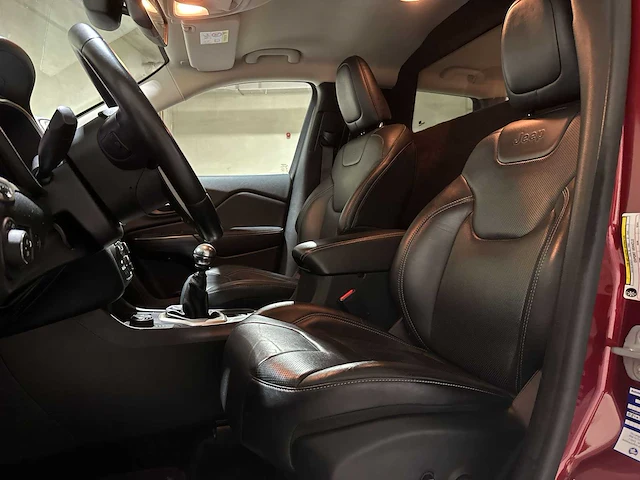 Jeep cherokee 2.0 multijet limited 4x4 140pk 2015 (origineel-nl), vs-938-r bedrijfswagen - afbeelding 13 van  34