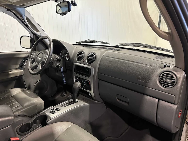 Jeep cherokee 3.7i v6 automaat laredo 08-pz-sr - afbeelding 3 van  21