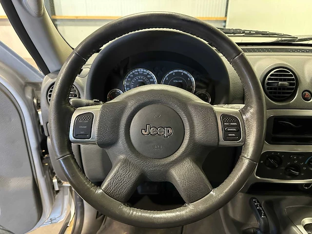 Jeep cherokee 3.7i v6 automaat laredo 08-pz-sr - afbeelding 5 van  21