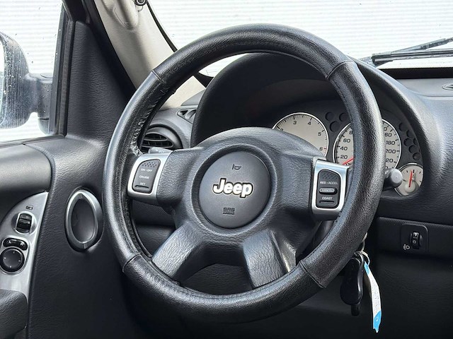 Jeep cherokee 3.7i v6 limited | 09-lz-vk i - afbeelding 28 van  35