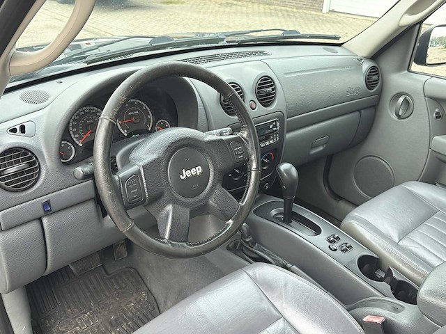 Jeep cherokee 3.7i v6 sport plus | 64-rg-ld i - afbeelding 2 van  30