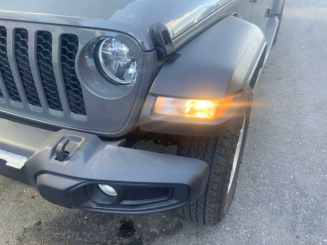 Jeep gladiator - 2025 - sport pick-up - 3.6 benzine - personenauto - afbeelding 6 van  25