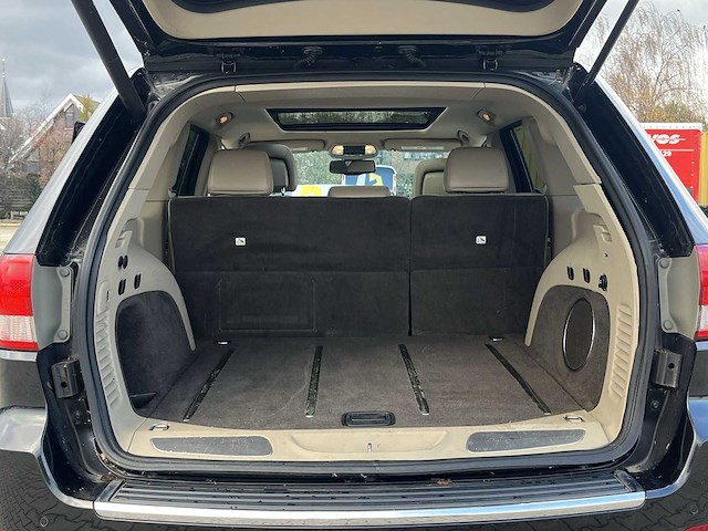 Jeep grand cherokee 3.6 overland 2011 | 94-nxz-9 - afbeelding 16 van  33