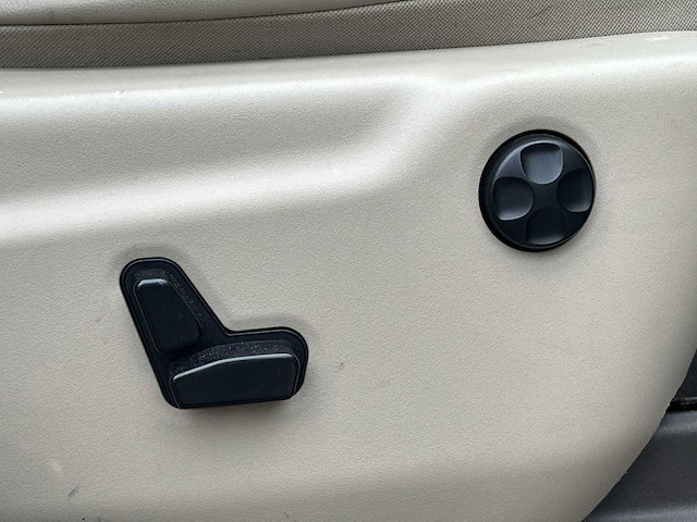 Jeep grand cherokee 3.6 overland 2011 | 94-nxz-9 - afbeelding 27 van  33