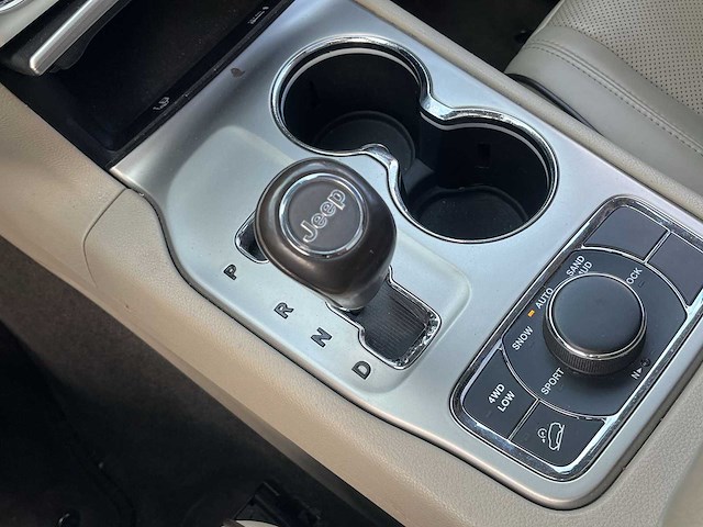 Jeep grand cherokee 3.6 overland 2011 | 94-nxz-9 - afbeelding 15 van  33