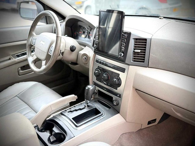 Jeep grand cherokee 3.7 v6 05-klj-1 - afbeelding 1 van  3