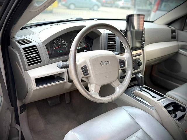 Jeep grand cherokee 3.7 v6 05-klj-1 - afbeelding 3 van  3