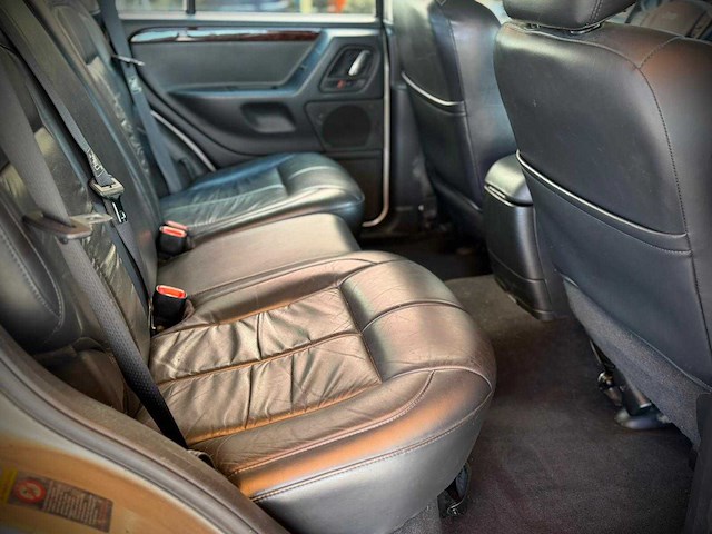 Jeep grand cherokee 4.0i limited 17-nj-lb - afbeelding 2 van  15