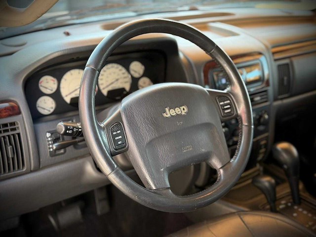 Jeep grand cherokee 4.0i limited 17-nj-lb - afbeelding 13 van  15