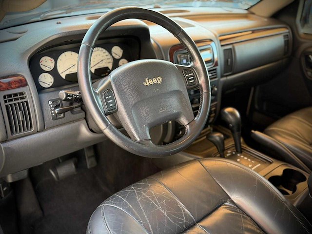 Jeep grand cherokee 4.0i limited 17-nj-lb - afbeelding 14 van  15