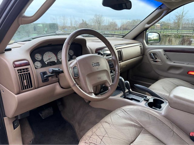 Jeep grand cherokee bedrijfswagen - afbeelding 24 van  25