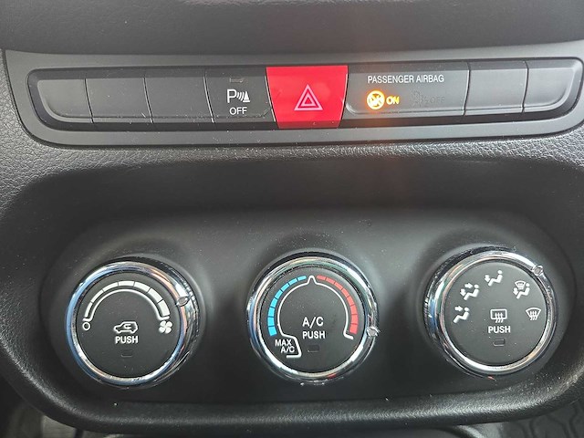 Jeep renegade 1.4 ma night eagle 2 2017 | pp-917-j - afbeelding 9 van  17