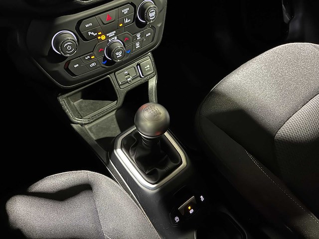 Jeep renegade 1.4 multiair night eagle ii 140pk 2018, tn-460-l - afbeelding 17 van  37