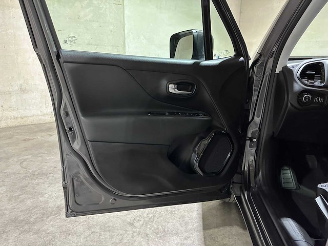 Jeep renegade 1.4 multiair night eagle ii 140pk 2018, tn-460-l - afbeelding 20 van  37