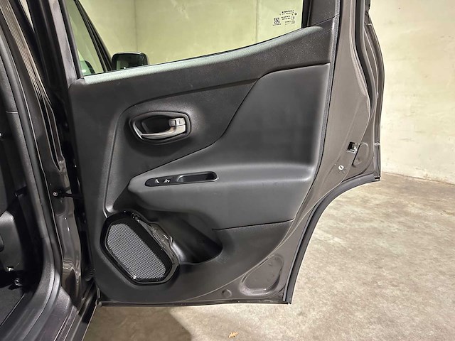 Jeep renegade 1.4 multiair night eagle ii 140pk 2018, tn-460-l - afbeelding 26 van  37