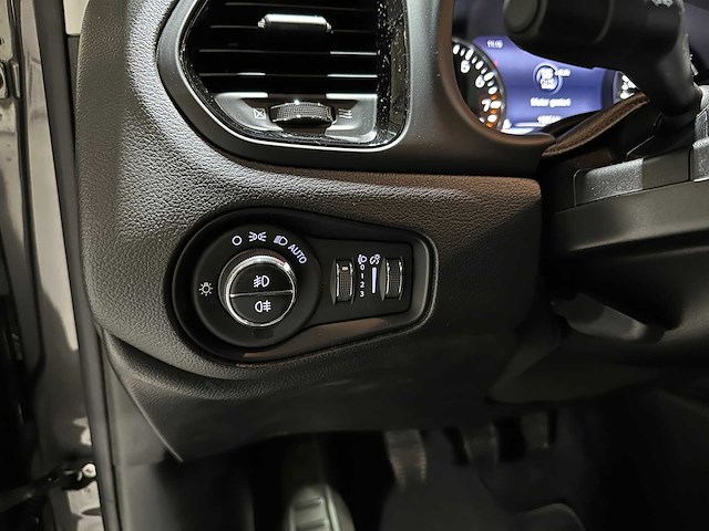 Jeep renegade 1.4 multiair night eagle ii 140pk 2018, tn-460-l - afbeelding 10 van  37