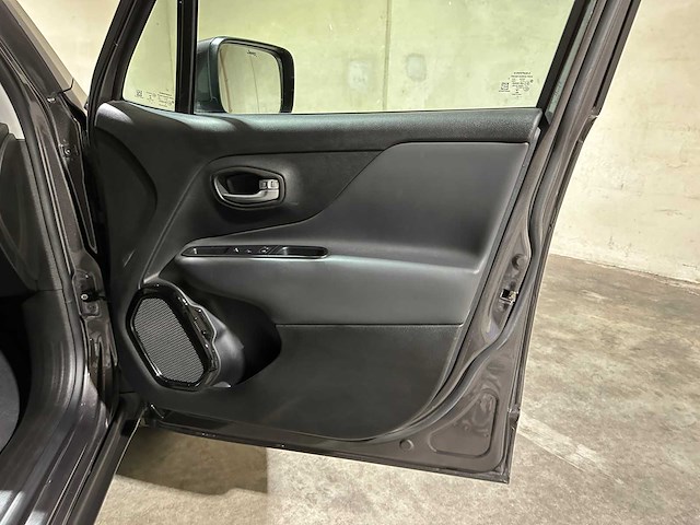 Jeep renegade 1.4 multiair night eagle ii 140pk 2018, tn-460-l - afbeelding 27 van  37