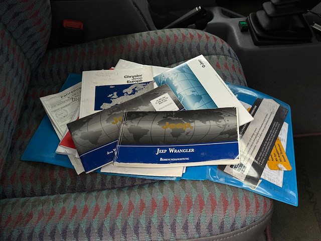 Jeep wrangler 2.5 soft top twister 1997 | youngtimer | p-801-jb iaw - afbeelding 10 van  22