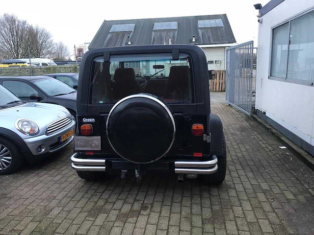 Jeep wrangler 4x4 terreinwagen - afbeelding 3 van  4