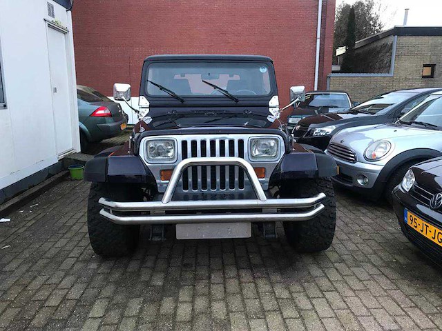 Jeep wrangler 4x4 terreinwagen - afbeelding 4 van  4