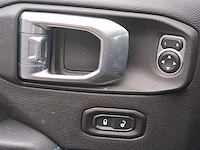 Jeep wrangler unlimited 2.0 4xe plug-in hybrid rubicon 2022 | 86-78-39 - afbeelding 31 van  34