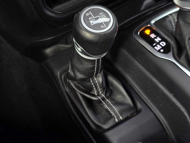 Jeep wrangler unlimited 2.0 4xe plug-in hybrid sahara -2021 | 72-36-01 - afbeelding 33 van  40