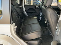Jeep wrangler unlimited 2.0 4xe plug-in hybrid sahara 2022 | 14-69-35 - afbeelding 20 van  33