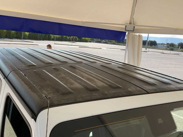 Jeep wrangler unlimited 2.0 4xe plug-in hybrid sahara 2022 | 14-69-35 - afbeelding 17 van  33