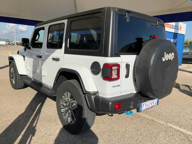 Jeep wrangler unlimited 2.0 4xe plug-in hybrid sahara 2022 | 14-69-35 - afbeelding 29 van  33