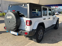 Jeep wrangler unlimited 2.0 4xe plug-in hybrid sahara 2022 | 14-69-35 - afbeelding 23 van  33