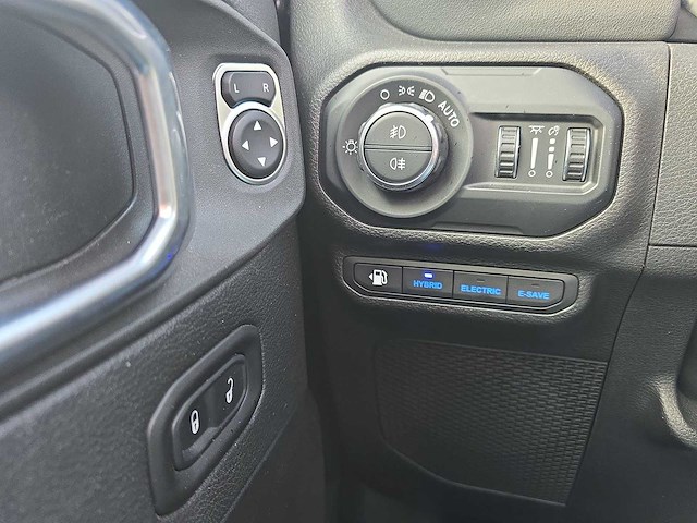 Jeep wrangler unlimited 4xe 380 sahara 2022 | 14-67-46 - afbeelding 16 van  16