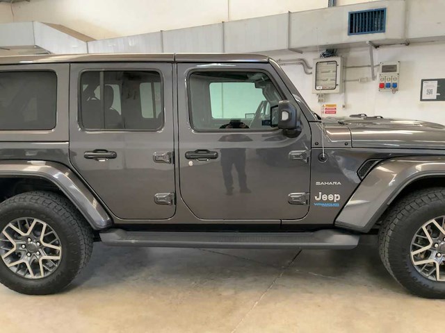 Jeep wrangler unlimited 4xe 380 sahara 2022 | 86-81-24 - afbeelding 19 van  34