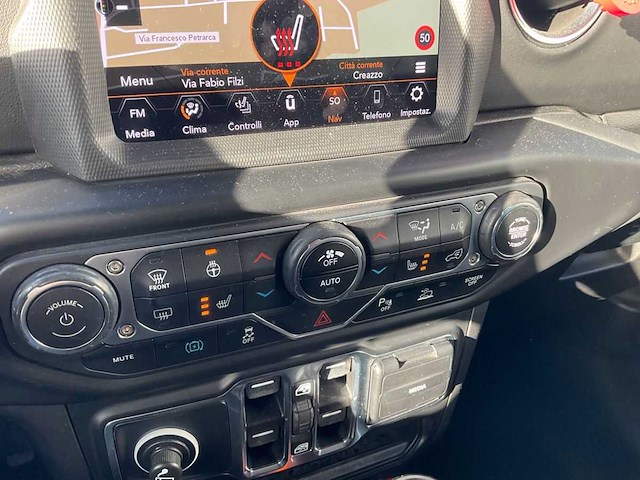 Jeep wrangler unlimited 4xe 380 sahara 2022 | 86-81-24 - afbeelding 19 van  32