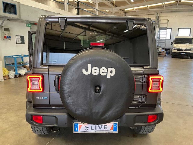 Jeep wrangler unlimited 4xe 380 sahara 2022 | 86-81-24 - afbeelding 28 van  32