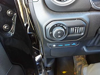 Jeep wrangler unlimited 4xe 380 sahara 2023 | 62-63-92 - afbeelding 17 van  42