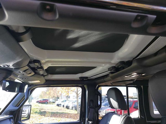 Jeep wrangler unlimited 4xe 380 sahara 2023 | 62-63-92 - afbeelding 36 van  42