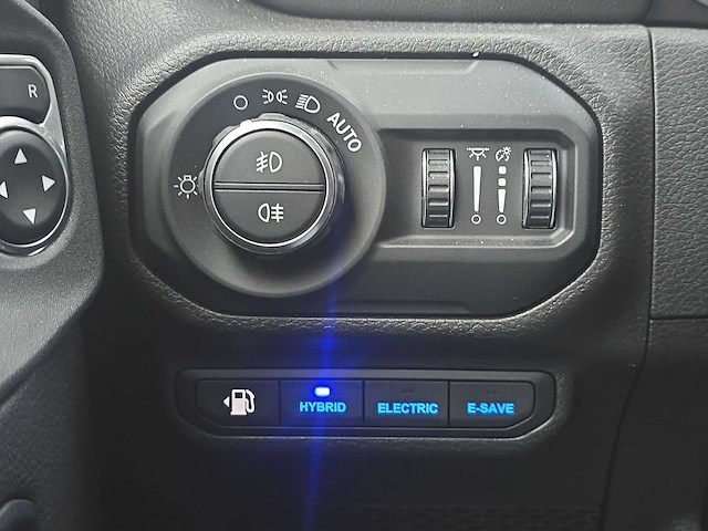 Jeep wrangler unlimited 4xe 380 sahara irmscher no. 007/100 2023 | 62-63-92 - afbeelding 4 van  18