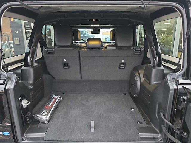 Jeep wrangler unlimited 4xe 380 sahara irmscher no. 007/100 2023 | 62-63-92 - afbeelding 18 van  29